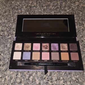 Anastasia Beverly Hills Eyeshadow Palette - Rose Gold & Purple Hues